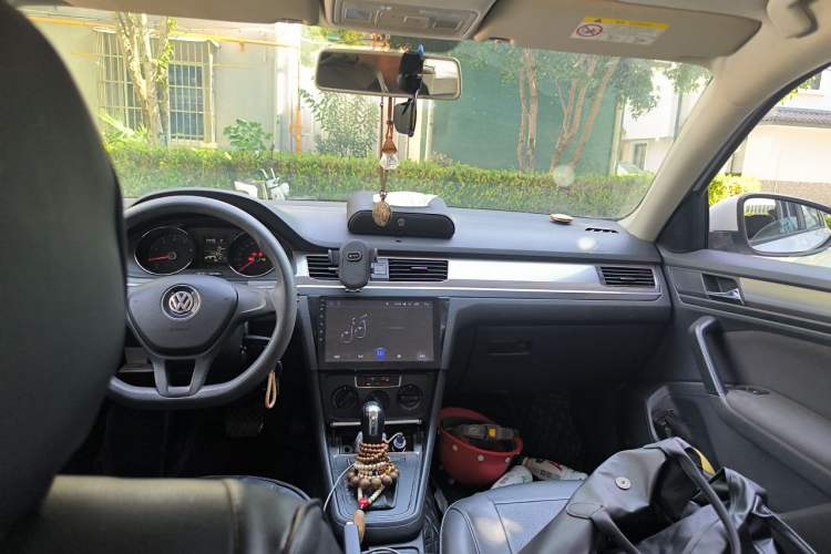Used Volkswagen Bora 2018 1.5L Automatic Fashion Model Headliner