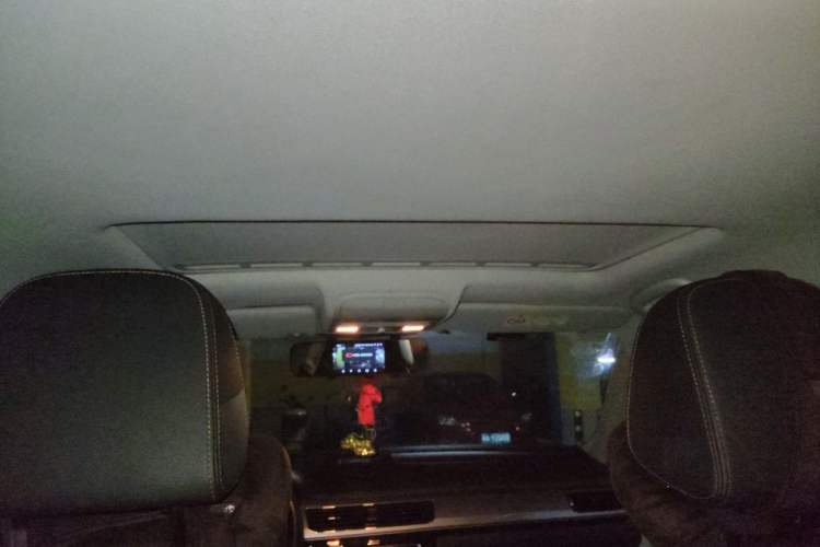 Used Volkswagen Bora 2018 1.5L Automatic Comfort Model Headliner
