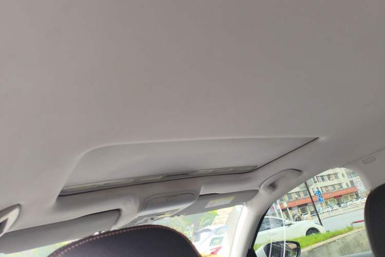 Used Volkswagen Bora 2018 1.5L Automatic Comfort Model Headliner
