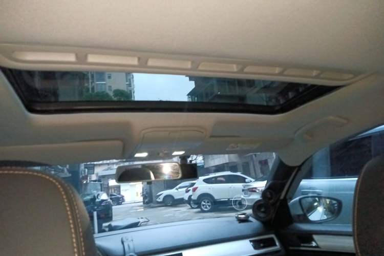 Used Volkswagen Bora 2018 1.5L Manual Comfort Model Headliner