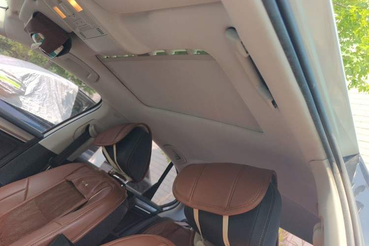 Used Volkswagen Bora 2018 1.5L Automatic Comfort Model Headliner