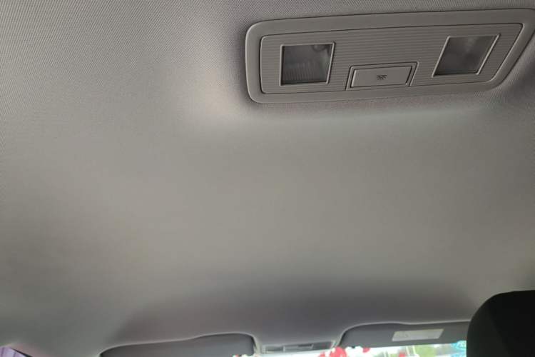 Used Volkswagen Bora 2018 1.5L Automatic Fashion Model Headliner