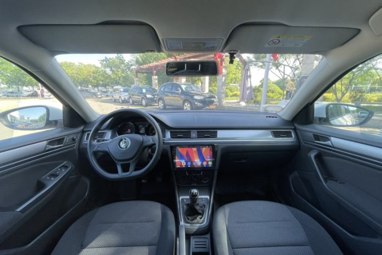Used Volkswagen Bora 2018 1.5L Manual Fashion Model Interior 1