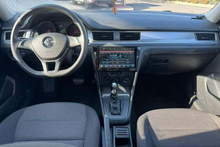 Used Volkswagen Bora 2018 1.5L Automatic Fashion Model Interior 1