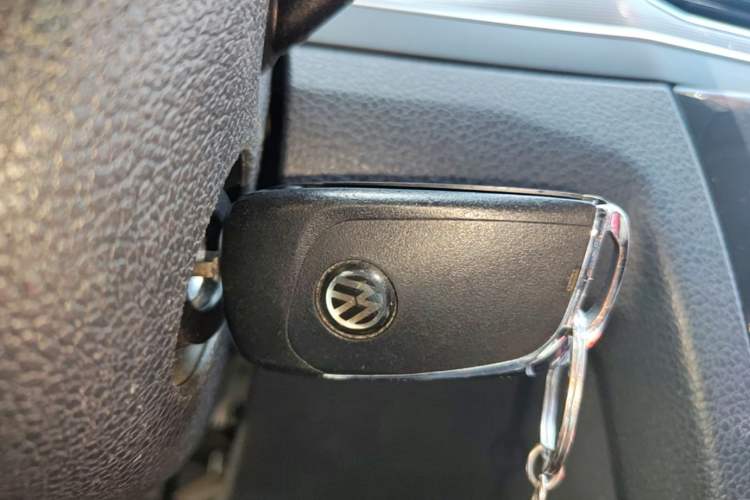 Used Volkswagen Bora 2018 1.5L Automatic Fashion Model Interior 1