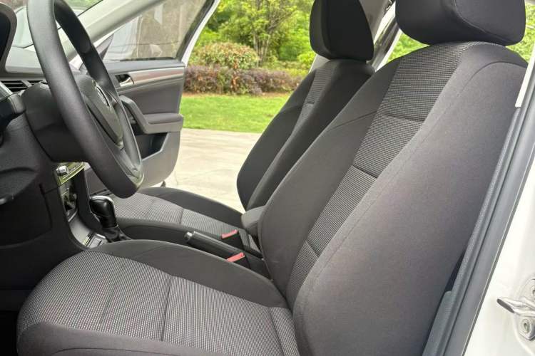 Used Volkswagen Bora 2018 1.5L Automatic Fashion Model Interior 1