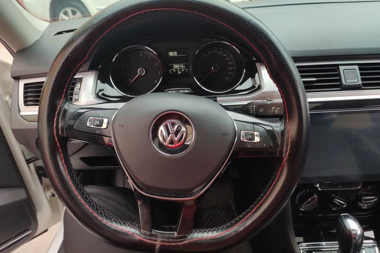 Used Volkswagen Bora 2018 1.5L Automatic Comfort Model Interior 1