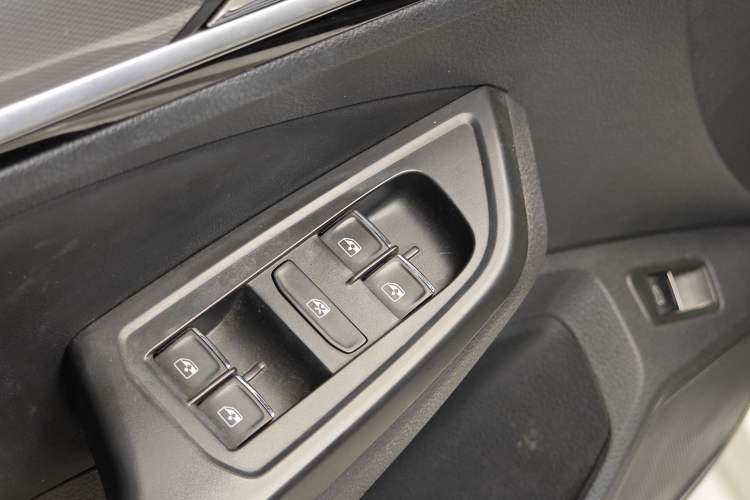 Used Volkswagen Bora 2018 1.5L Automatic Comfort Model Interior 10