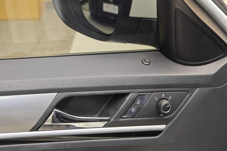 Used Volkswagen Bora 2018 1.5L Automatic Comfort Model Interior 11