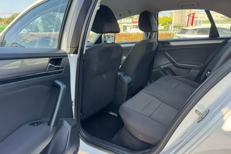 Used Volkswagen Bora 2018 1.5L Automatic Fashion Model Interior 3