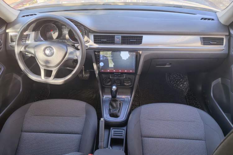 Used Volkswagen Bora 2018 1.5L Automatic Fashion Model Interior 4