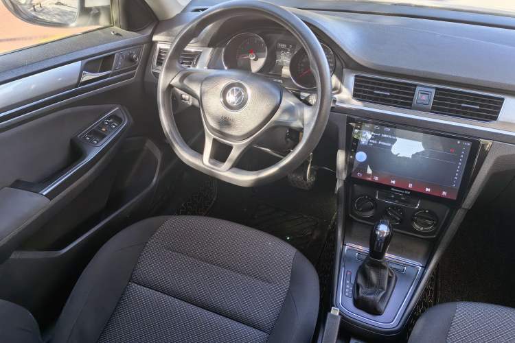 Used Volkswagen Bora 2018 1.5L Automatic Fashion Model Interior 5