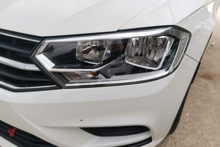 Used Volkswagen Bora 2018 1.5L Automatic Fashion Model Left Front Headlight