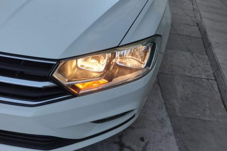 Used Volkswagen Bora 2018 1.5L Automatic Fashion Model Left Front Headlight