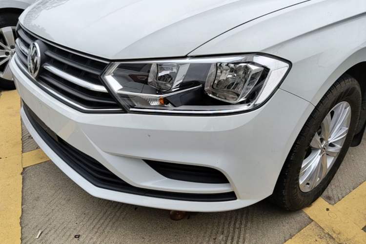 Used Volkswagen Bora 2018 1.5L Automatic Fashion Model Left Front Headlight