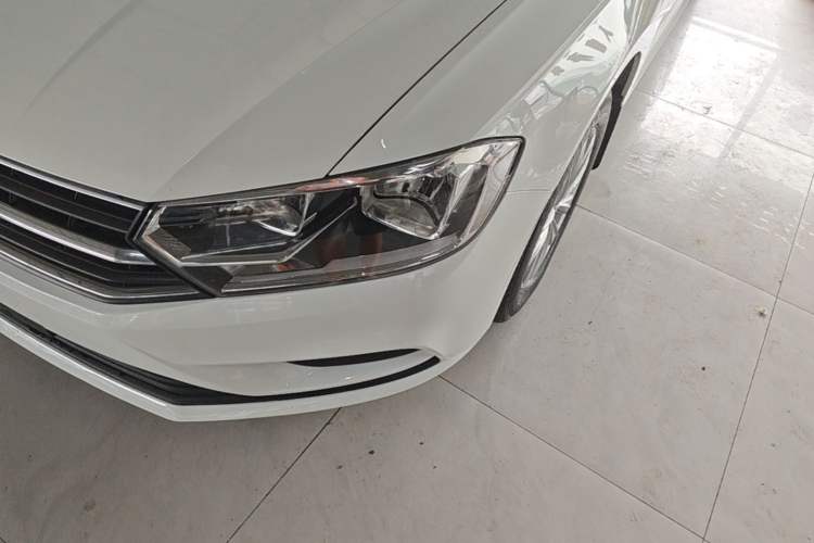 Used Volkswagen Bora 2018 1.5L Automatic Fashion Model Left Front Headlight