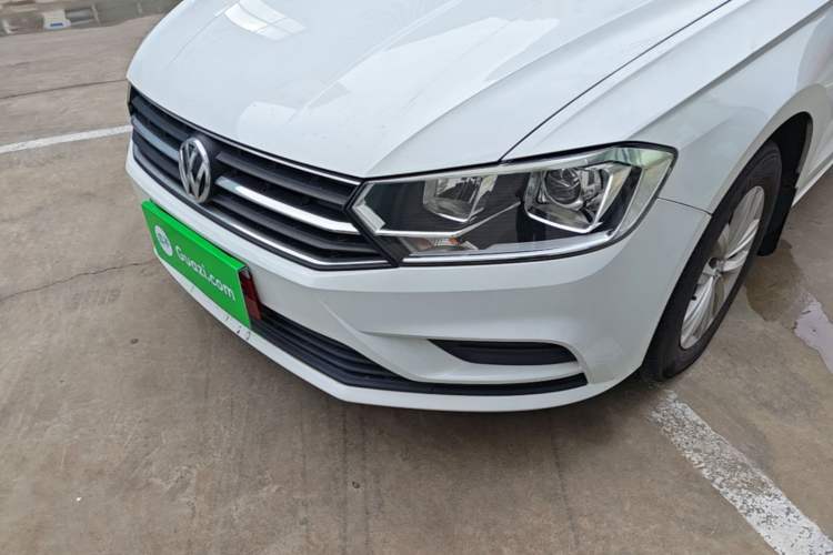Used Volkswagen Bora 2018 1.5L Automatic Fashion Model Left Front Headlight