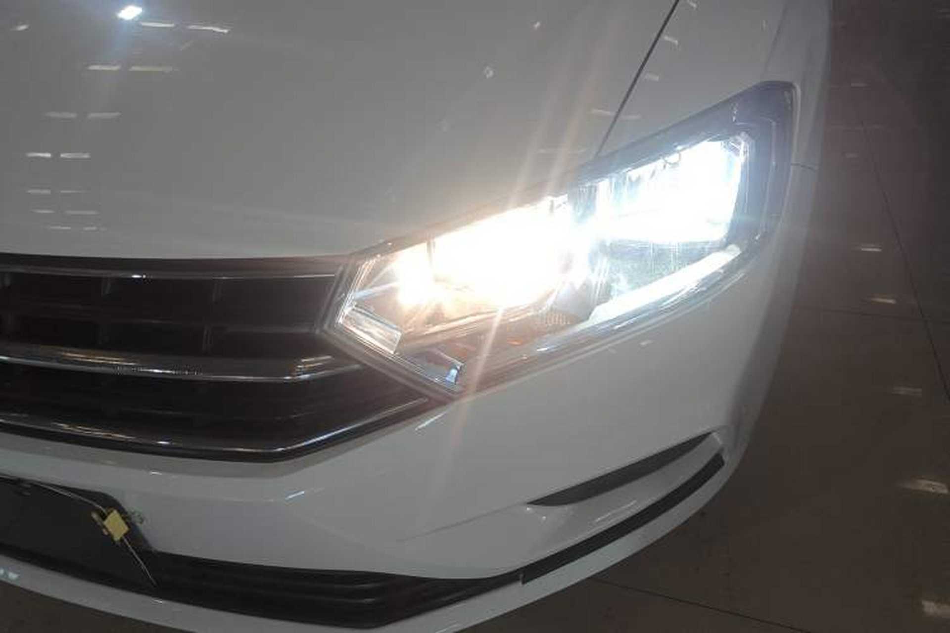 Used Volkswagen Bora 2018 1.5L Automatic Fashion Model Left Front Headlight