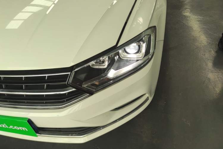 Used Volkswagen Bora 2018 1.5L Automatic Comfort Model Left Front Headlight