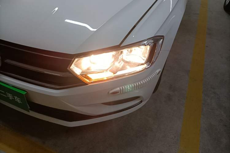 Used Volkswagen Bora 2018 1.5L Automatic Fashion Model Left Front Headlight