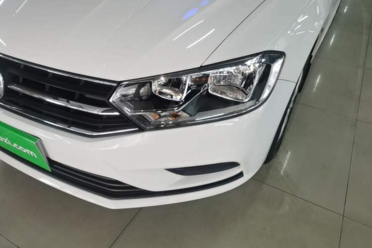 Used Volkswagen Bora 2018 1.5L Automatic Fashion Model Left Front Headlight