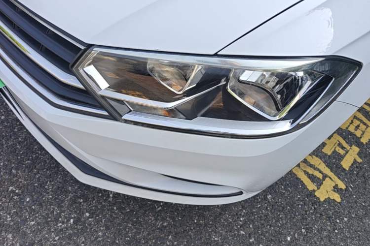 Used Volkswagen Bora 2018 1.5L Automatic Fashion Model Left Front Headlight