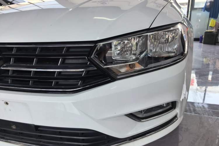 Used Volkswagen Bora 2018 1.5L Automatic Comfort Model Left Front Headlight