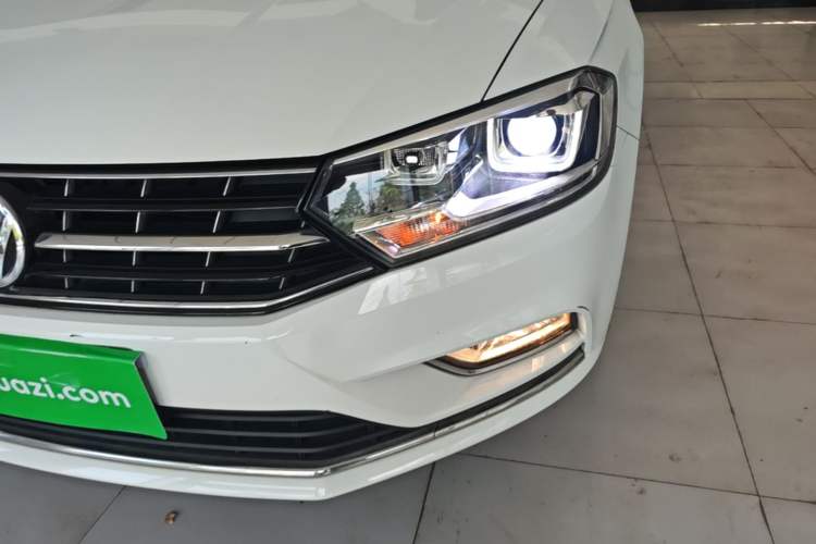 Used Volkswagen Bora 2018 1.5L Manual Comfort Model Left Front Headlight