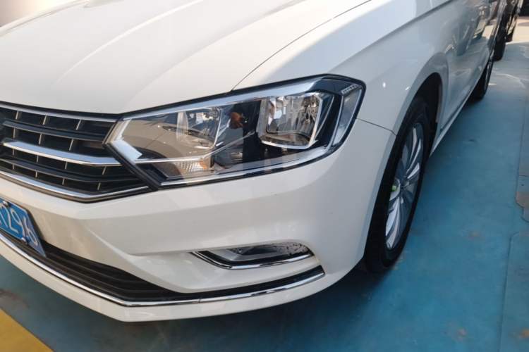 Used Volkswagen Bora 2018 1.5L Automatic Comfort Model Left Front Headlight