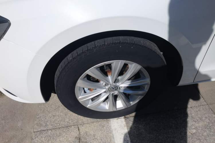 Used Volkswagen Bora 2018 1.5L Automatic Fashion Model Left Front Wheel Hub