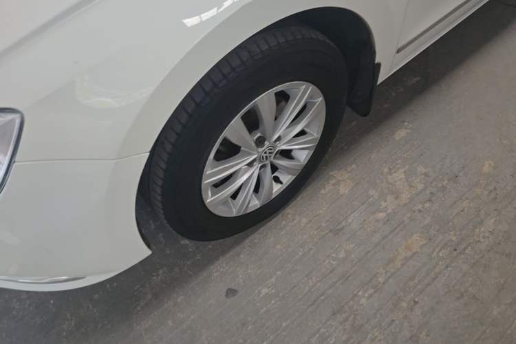 Used Volkswagen Bora 2018 1.5L Automatic Fashion Model Left Front Wheel Hub