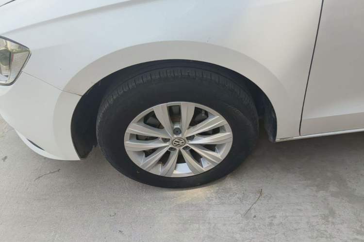 Used Volkswagen Bora 2018 1.5L Manual Fashion Model Left Front Wheel Hub