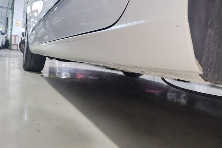 Used Volkswagen Bora 2018 1.5L Automatic Comfort Model Left Side Sill