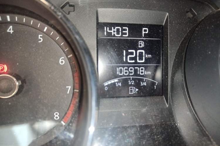 Used Volkswagen Bora 2018 1.5L Automatic Fashion Model Odometer Close Up