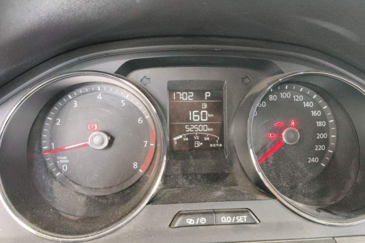 Used Volkswagen Bora 2018 1.5L Automatic Fashion Model Odometer Close Up