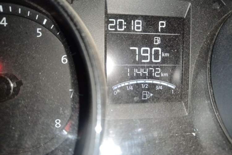 Used Volkswagen Bora 2018 1.5L Automatic Fashion Model Odometer Close Up