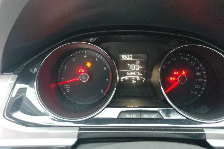 Used Volkswagen Bora 2018 1.5L Manual Comfort Model Odometer Close Up