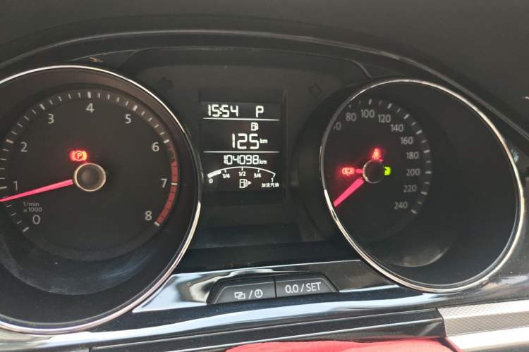 Used Volkswagen Bora 2018 1.5L Automatic Comfort Model Odometer Close Up