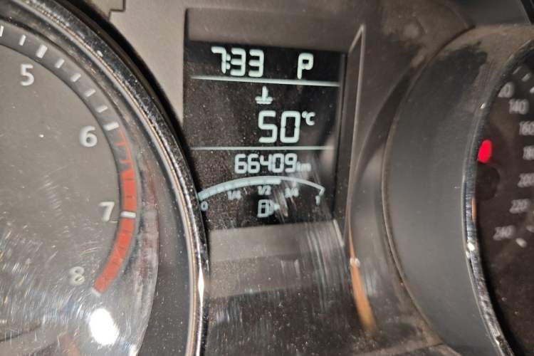 Used Volkswagen Bora 2018 230TSI DSG Comfort Model Odometer Close Up