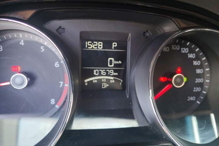 Used Volkswagen Bora 2018 1.5L Automatic Comfort Model Odometer Close Up