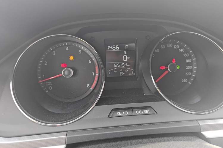 Used Volkswagen Bora 2018 1.5L Automatic Fashion Model Odometer Close Up