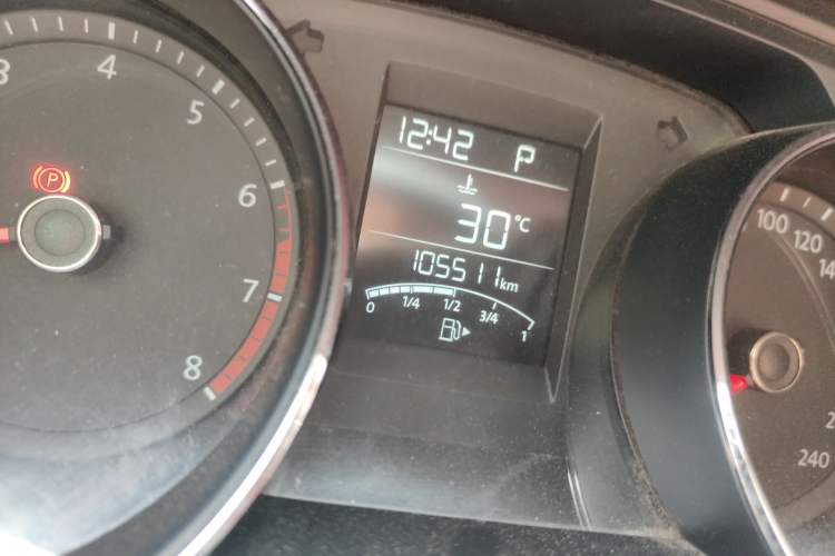 Used Volkswagen Bora 2018 1.5L Automatic Fashion Model Odometer Close Up