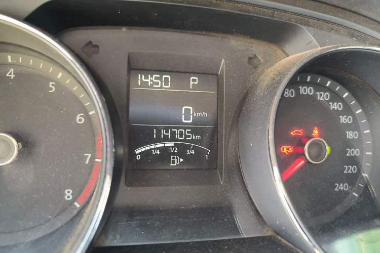 Used Volkswagen Bora 2018 1.5L Automatic Fashion Model Odometer Close Up