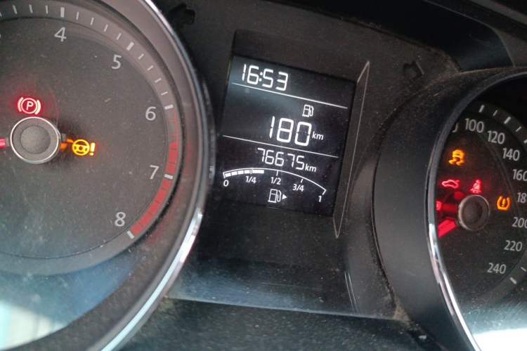 Used Volkswagen Bora 2018 1.5L Manual Fashion Model Odometer Close Up