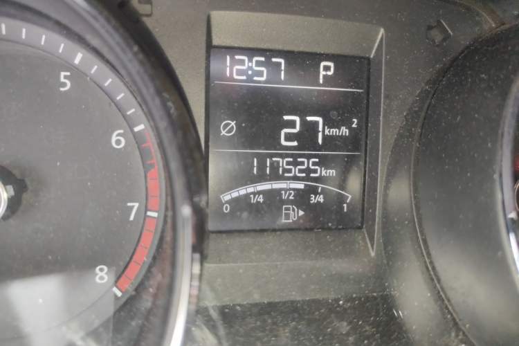 Used Volkswagen Bora 2018 1.5L Automatic Fashion Model Odometer Close Up