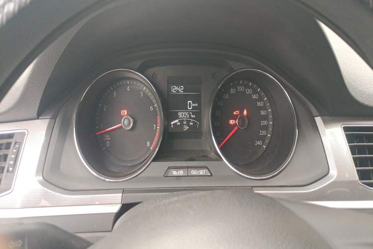 Used Volkswagen Bora 2018 1.5L Manual Fashion Model Odometer Close Up