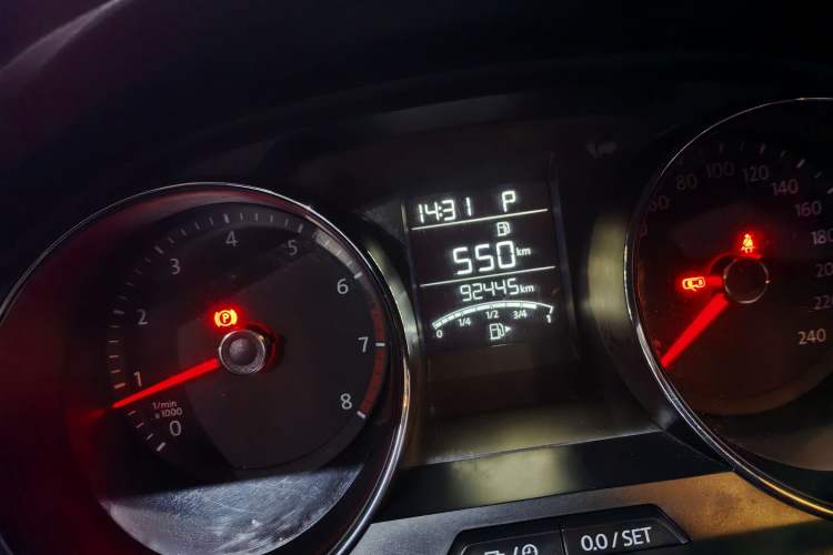 Used Volkswagen Bora 2018 1.5L Automatic Fashion Model Odometer Close Up