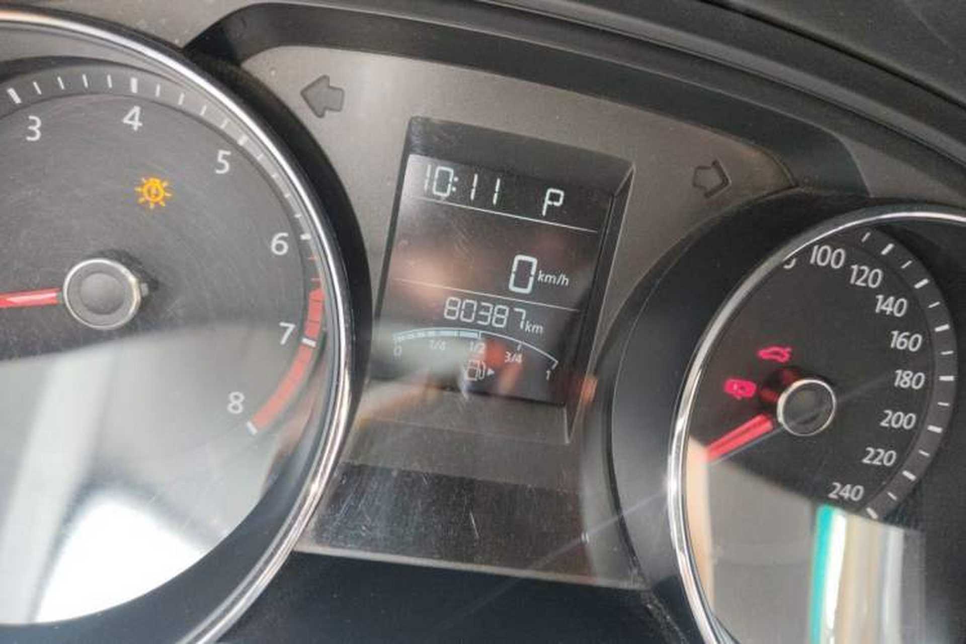 Used Volkswagen Bora 2018 1.5L Automatic Fashion Model Odometer Close Up