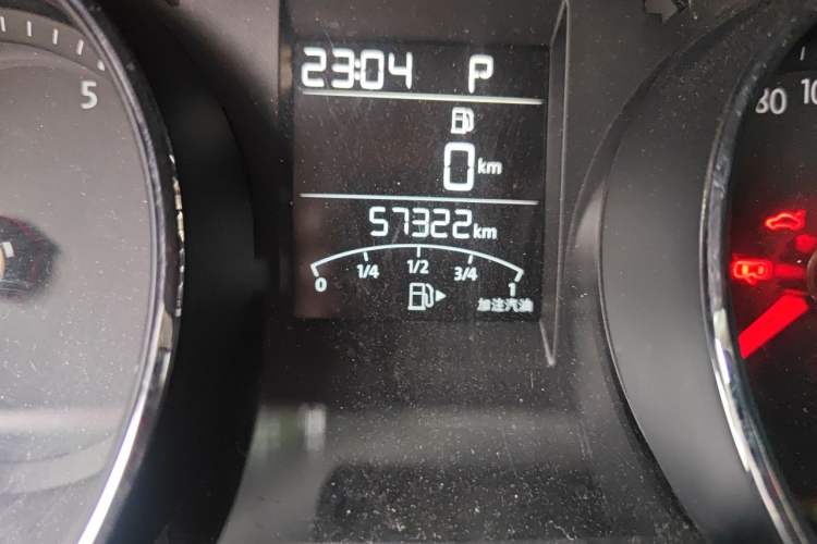 Used Volkswagen Bora 2018 1.5L Automatic Fashion Model Odometer Close Up