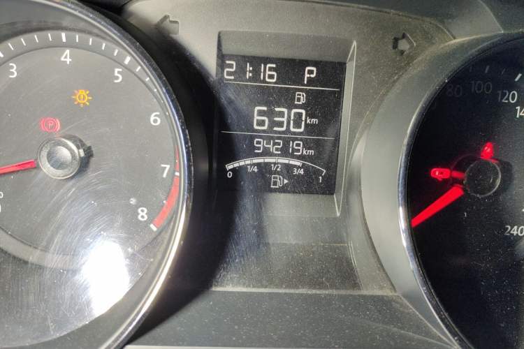 Used Volkswagen Bora 2018 1.5L Automatic Fashion Model Odometer Close Up